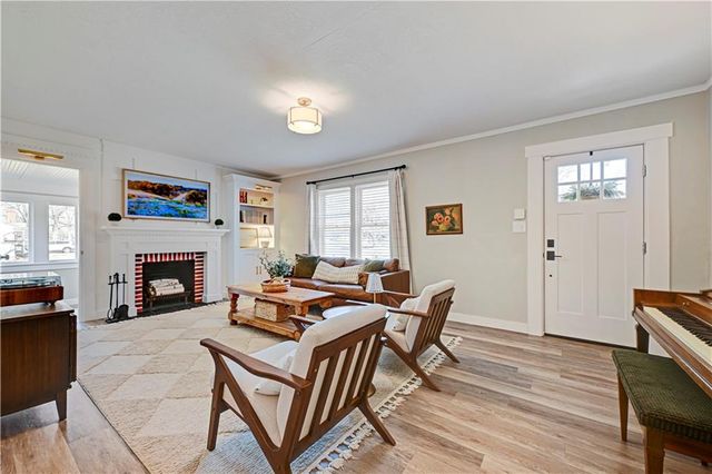 7300 Tracy Avenue, Kansas City, MO 64131