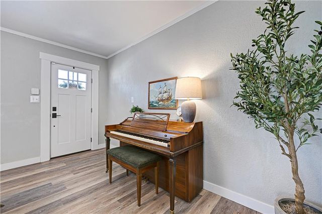 7300 Tracy Avenue, Kansas City, MO 64131