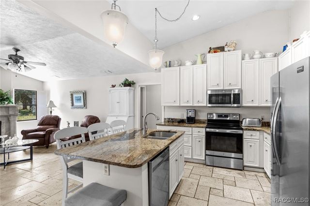 7073 N Lecanto Highway, Hernando, FL 34442