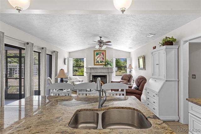 7073 N Lecanto Highway, Hernando, FL 34442