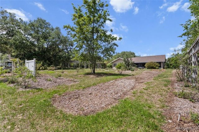 7073 N Lecanto Highway, Hernando, FL 34442