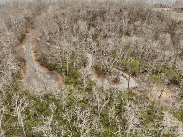 87 Trails End Road 28, Little Switzerland, NC 28749