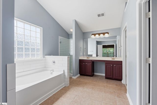 130 Horsepen Way, Simpsonville, SC 29681