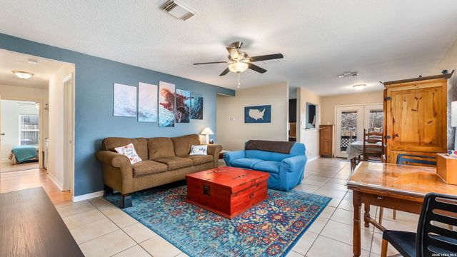 5915 Hidden Iron Cir, San Antonio, TX 78250