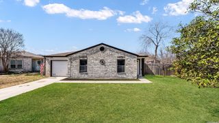 5915 Hidden Iron Cir, San Antonio, TX 78250