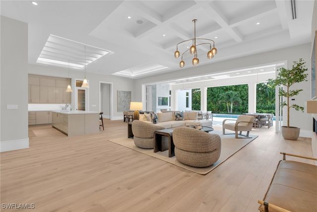 3353 Binnacle DR, Naples, FL 34103