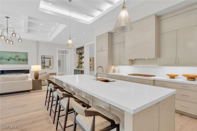 3353 Binnacle DR, Naples, FL 34103