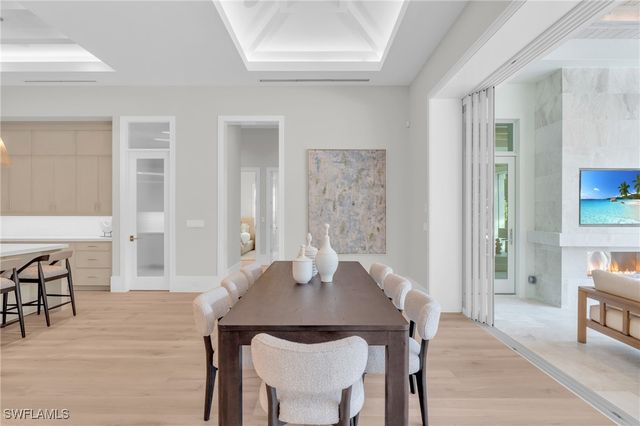 3353 Binnacle DR, Naples, FL 34103