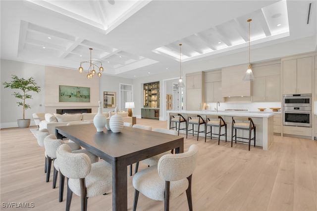 3353 Binnacle DR, Naples, FL 34103