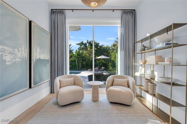 3353 Binnacle DR, Naples, FL 34103