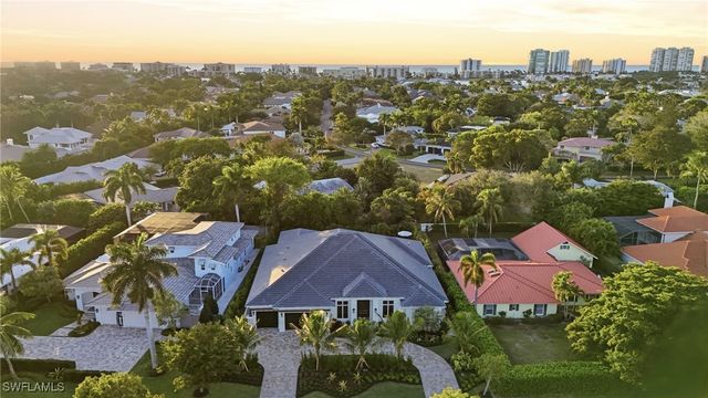 3353 Binnacle DR, Naples, FL 34103