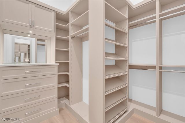 3353 Binnacle DR, Naples, FL 34103