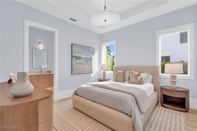 3353 Binnacle DR, Naples, FL 34103