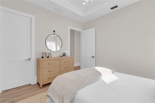 3353 Binnacle DR, Naples, FL 34103