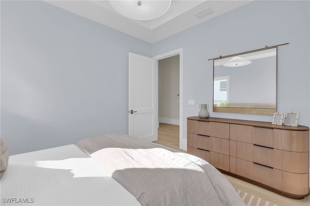 3353 Binnacle DR, Naples, FL 34103