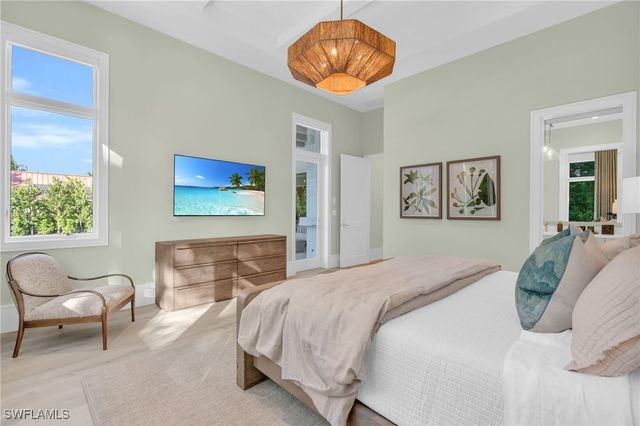 3353 Binnacle DR, Naples, FL 34103