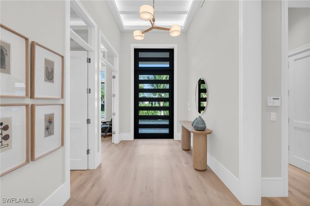 3353 Binnacle DR, Naples, FL 34103