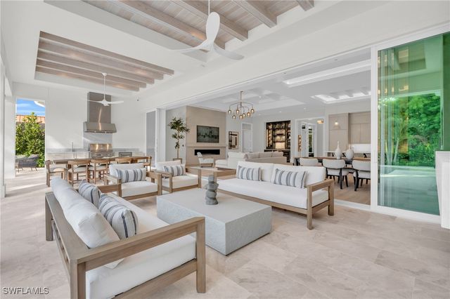 3353 Binnacle DR, Naples, FL 34103