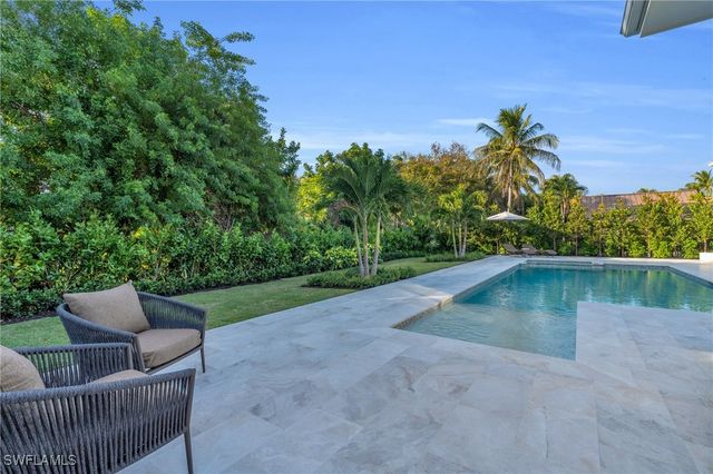 3353 Binnacle DR, Naples, FL 34103