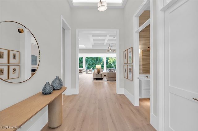 3353 Binnacle DR, Naples, FL 34103