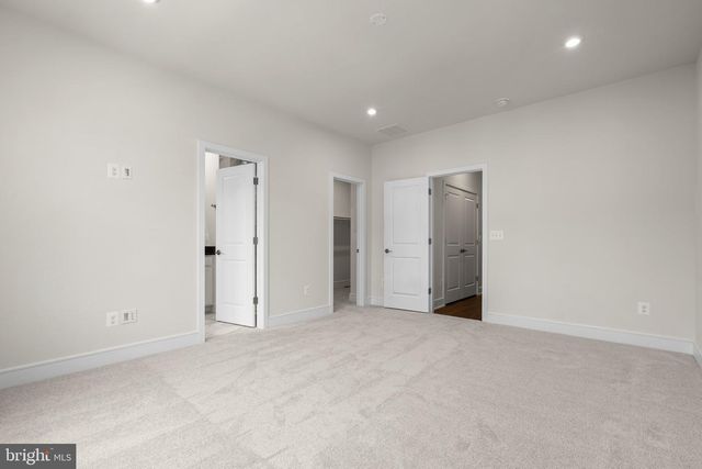 23081 COPPER TREE TER, Ashburn, VA 20148