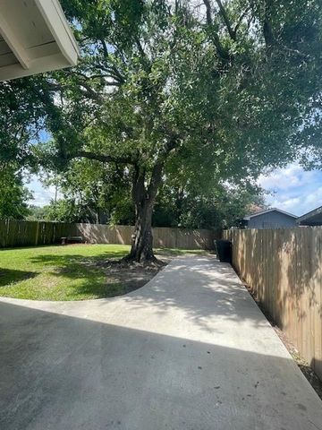 4107 Bering Street, Houston, TX 77003