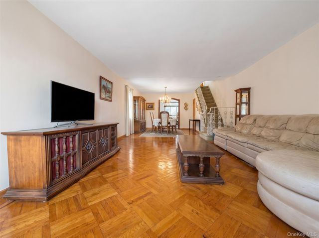 6424 80th Avenue, Ridgewood, NY 11385