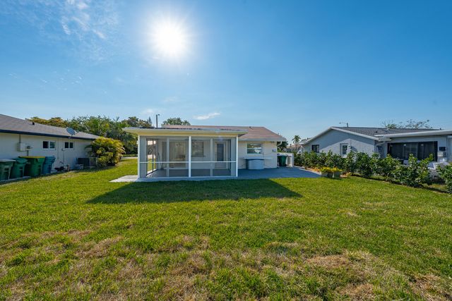 8107 NW 96th Avenue, Tamarac, FL 33321