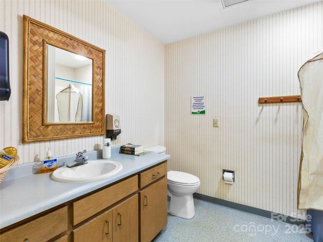 157 Medical Park Drive, Brevard, NC 28712