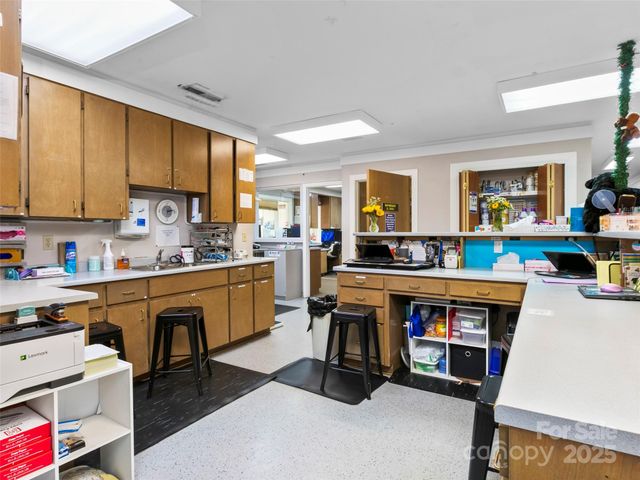 157 Medical Park Drive, Brevard, NC 28712