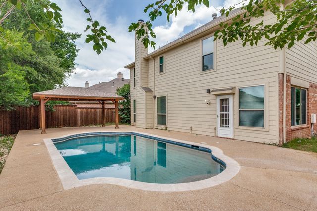 4812 Parkmount Drive, Fort Worth, TX 76137