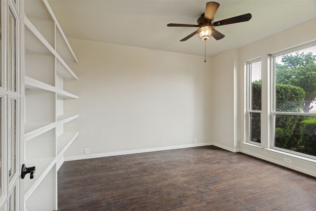 4812 Parkmount Drive, Fort Worth, TX 76137