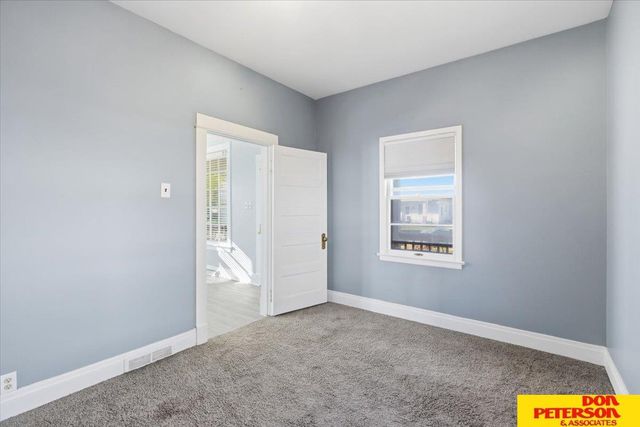 264 N Logan Street, Fremont, NE 68025