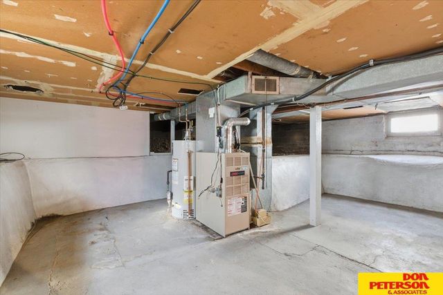 264 N Logan Street, Fremont, NE 68025