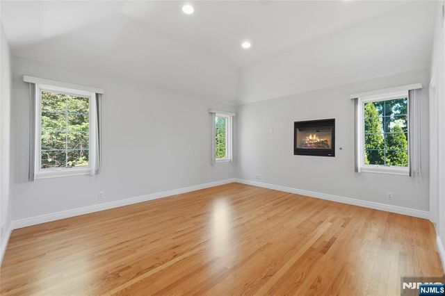 137 6th Street, Cresskill, NJ 07626