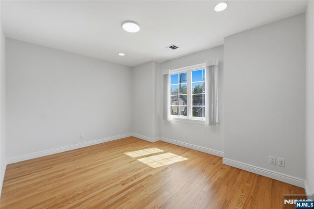 137 6th Street, Cresskill, NJ 07626