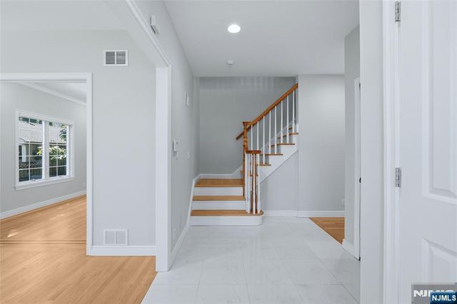 137 6th Street, Cresskill, NJ 07626