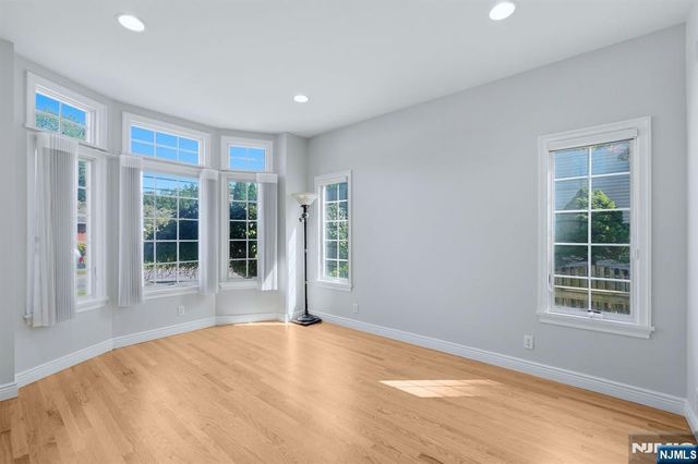 137 6th Street, Cresskill, NJ 07626