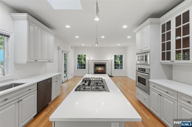 137 6th Street, Cresskill, NJ 07626