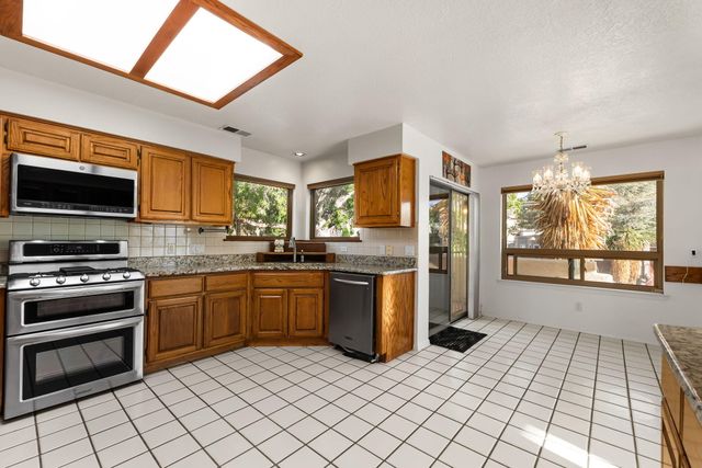 13932 Villa Sandia Place NE, Albuquerque, NM 87112