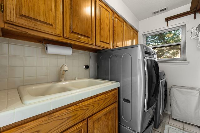 13932 Villa Sandia Place NE, Albuquerque, NM 87112
