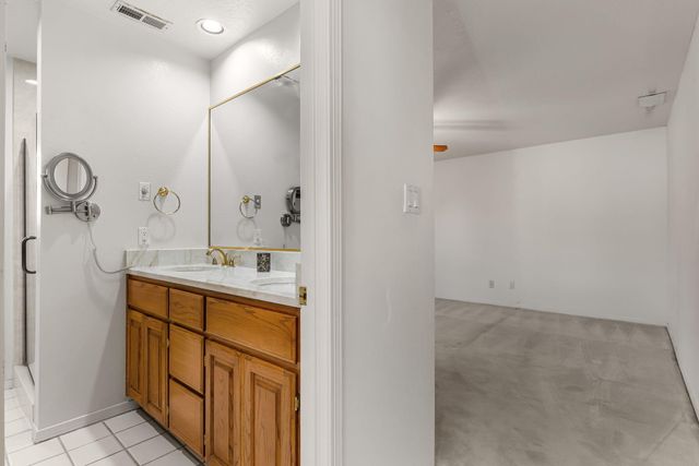 13932 Villa Sandia Place NE, Albuquerque, NM 87112