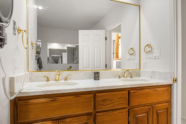 13932 Villa Sandia Place NE, Albuquerque, NM 87112