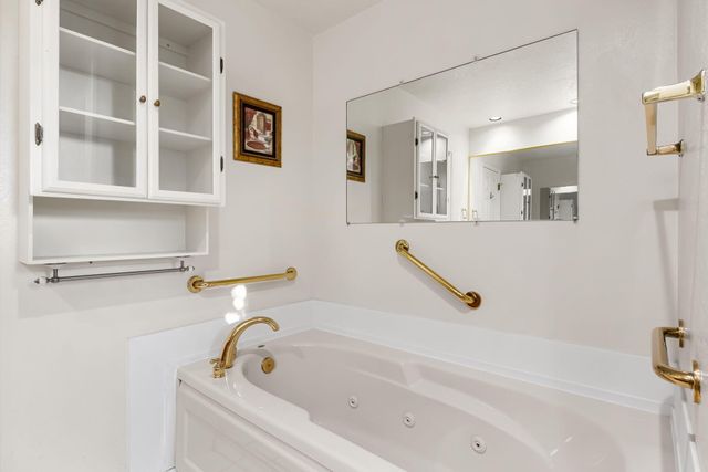 13932 Villa Sandia Place NE, Albuquerque, NM 87112