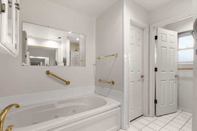 13932 Villa Sandia Place NE, Albuquerque, NM 87112