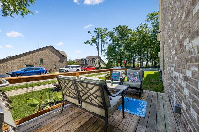 276 Griffin Ln, Gallatin, TN 37066