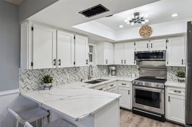 525 7TH STREET NE, Winter Haven, FL 33881