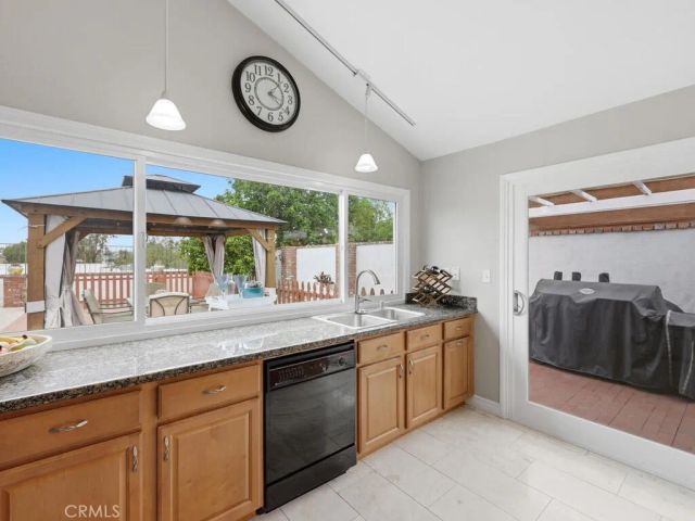 25071 Mawson, Laguna Hills, CA 92653