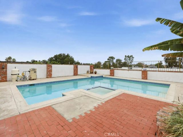 25071 Mawson, Laguna Hills, CA 92653