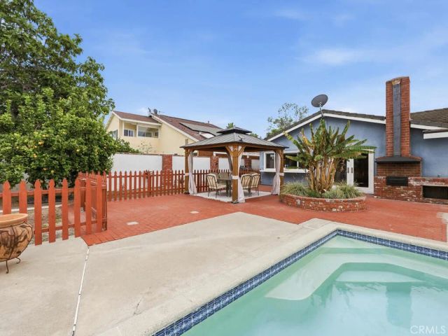 25071 Mawson, Laguna Hills, CA 92653